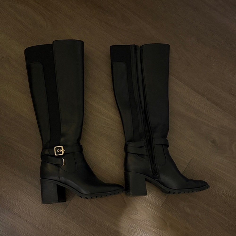 Black Knee-High Women's Boots - Picture 2 of 3